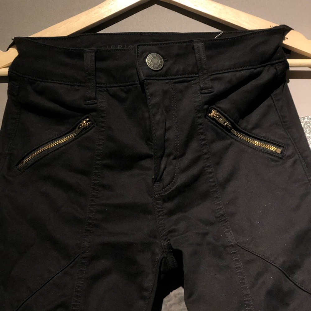 BLACK GOLD ZIPPER SKINNYS - AMERICAN EAGLE